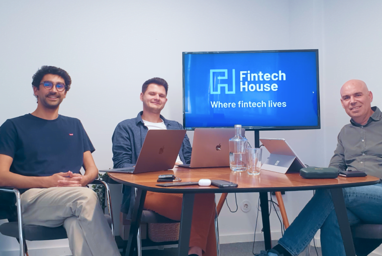 Bespoke software development team image